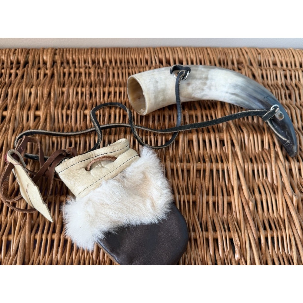 Vintage Musket Gun Powder Horn Leather Pouch Fur Trim Hunting Set